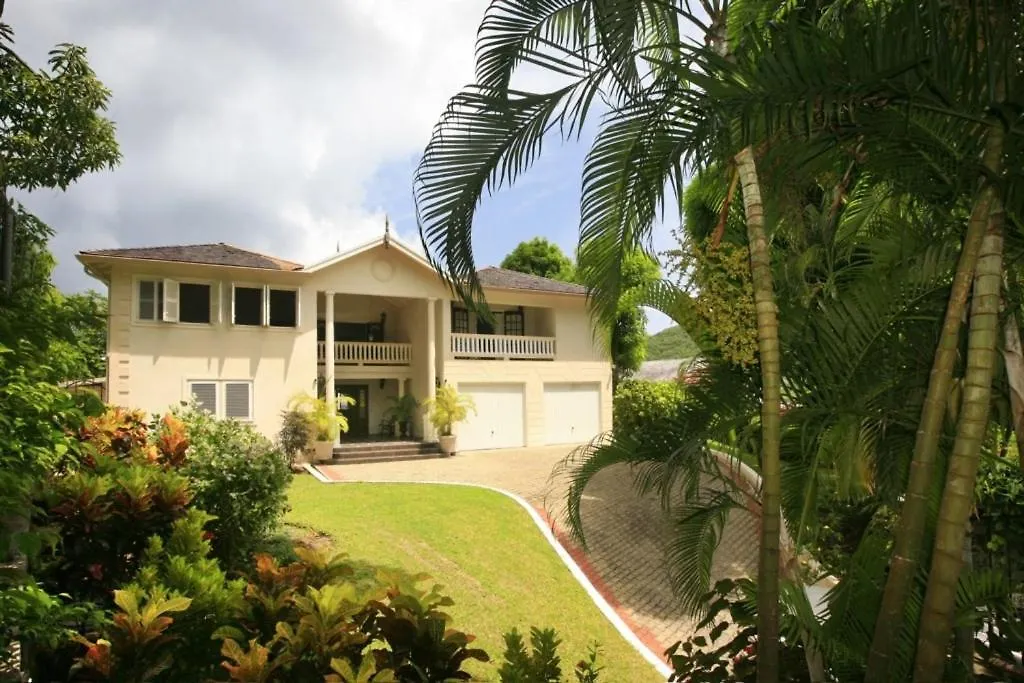 Villa Ashiana - Beautiful 3-Bedroom Villa In Marigot Bay Villa