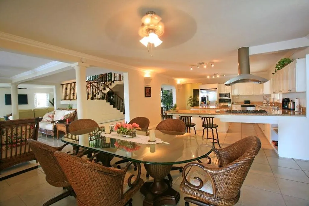 Villa Ashiana - Beautiful 3-Bedroom Villa In Marigot Bay Villa